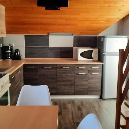 Apartment U Jirousu *